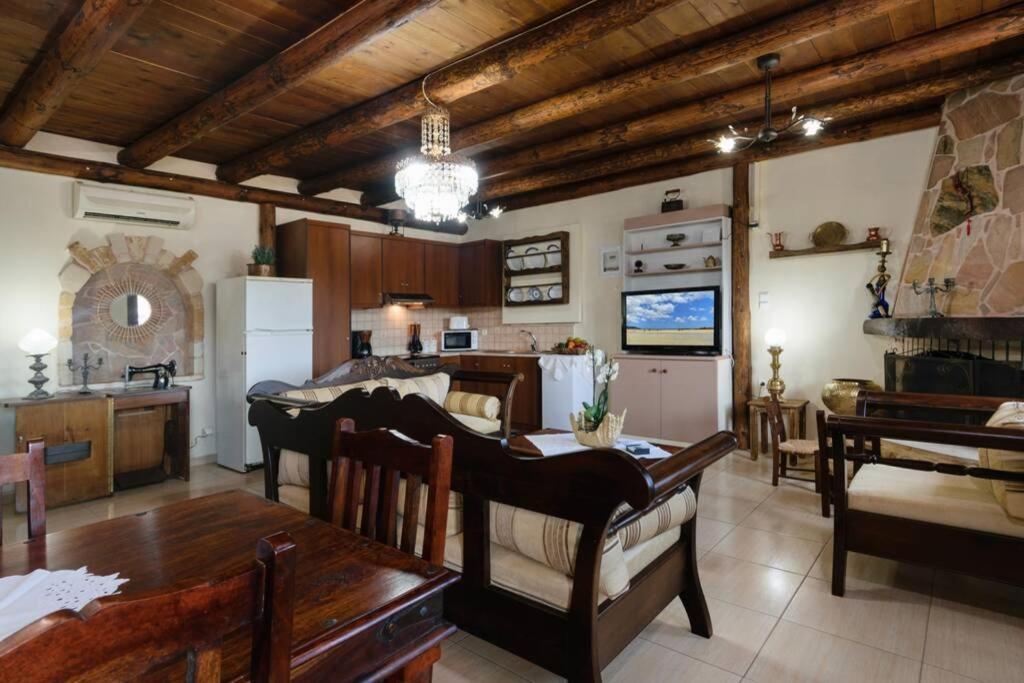 Agia  Dimitris'S Country House מראה חיצוני תמונה