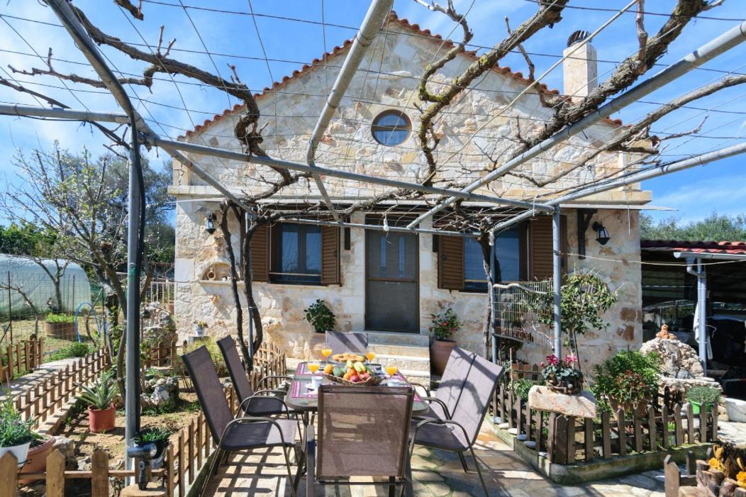 Agia  Dimitris'S Country House מראה חיצוני תמונה